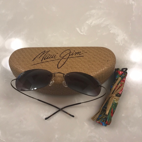 *sold* Authentic Maui Jim polarized sunglasses - Picture 2 of 4